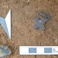 Allemagne - Le pendentif en forme de croix découvert parmi 200 artefacts près de Haithabu - Photo: Office archéologique du Schleswig-Holstein