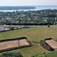 Danemark - À gauche, la nouvelle halle de 50m de long découverte sur le site d'Erritsø - Photo: Esben Klinker Hansen / Musée de Vejle