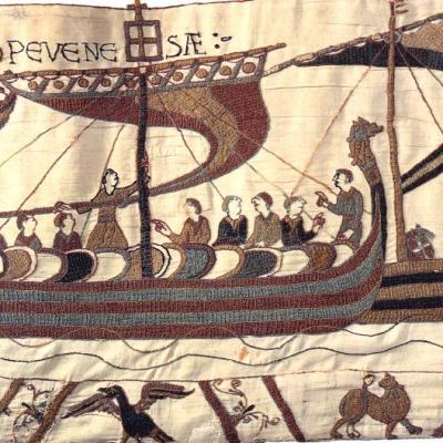 France - La Mora, navire de Guillaume le Conquérant, représenté sur la Tapisserie de Bayeux (scène 38) - Illustration: Musée de la Tapisserie de Bayeux