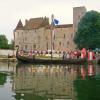 France - Gungnir devant le château de Nemours