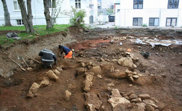 Islande - Découverte des vestiges d'une des plus grandes maisons vikings du pays dans le centre-ville de Reykjavík