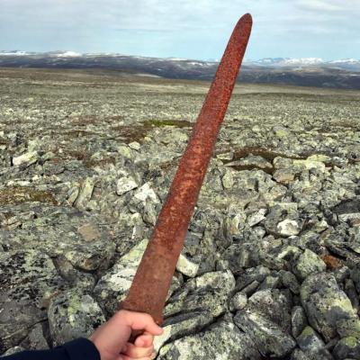 Norvège - Découverte en haute altitude d'une épée viking - Photo: Einar Åmbakk