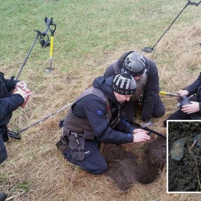 Norvège - Des pièces de monnaie perse découvertes par des détectoristes - Photo: Sveinung Lein / Rygene detektorklubb