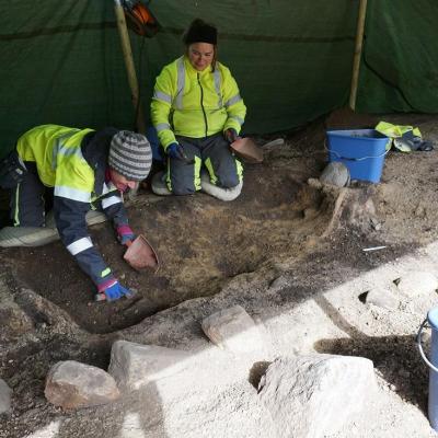 Norvège - Fouilles de la tombe à chambre d'une femme de l'Âge Viking à Hestnes - Photo:  Eystein Østmoe / NTNU VItenskapsmuseet