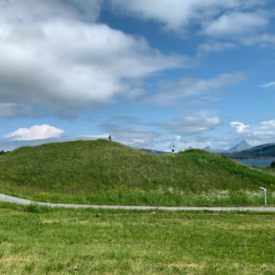 Norvège - La découverte de rivets de navire à Herlaugshaugen confirme la présence d'un bateau-tombe à l'intérieur du tumulus - Photo: Geir Grønnesby/ NTNU