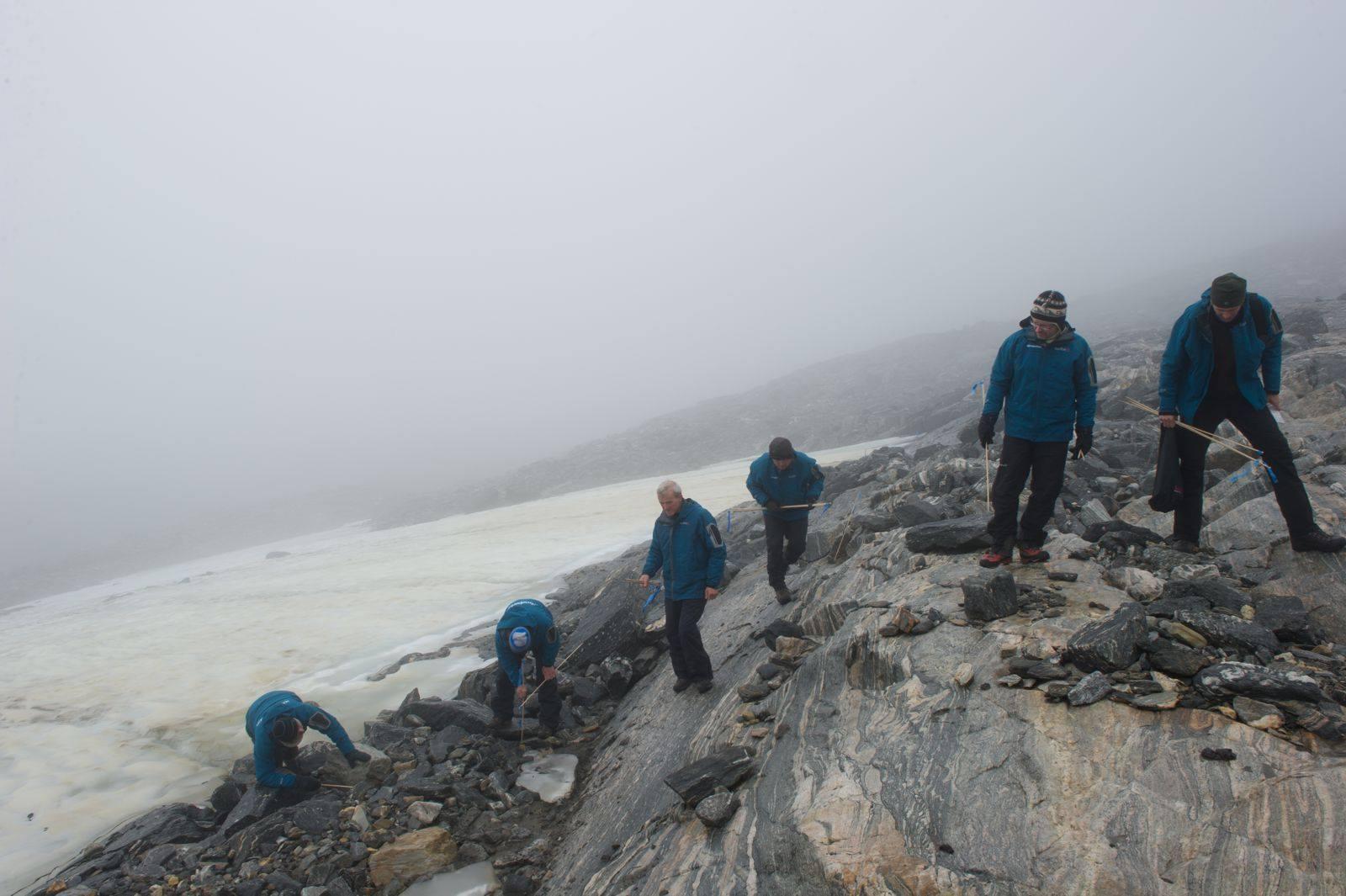 Norvège - Les archéologues des glaciers à la recherche d'artefacts le long de la plaque de glace de Lendbreen en 2011 - Photo: Secrets of the Ice