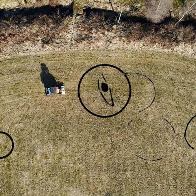 Norvège - Un bateau et des tumuli de l'Âge Viking découvert grâce au géoradar à Øyesletta, près de Kvinesdal - Photo: Jani Causevic/ NIKU