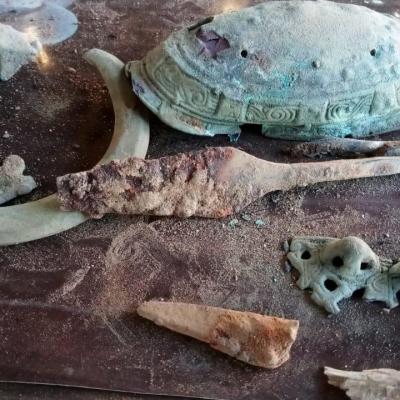 Russie - Les artefacts d'une sépulture de l'Âge Viking découverte à Tosno, dans l'oblast de Léningrad - Photo: TIGADO 47