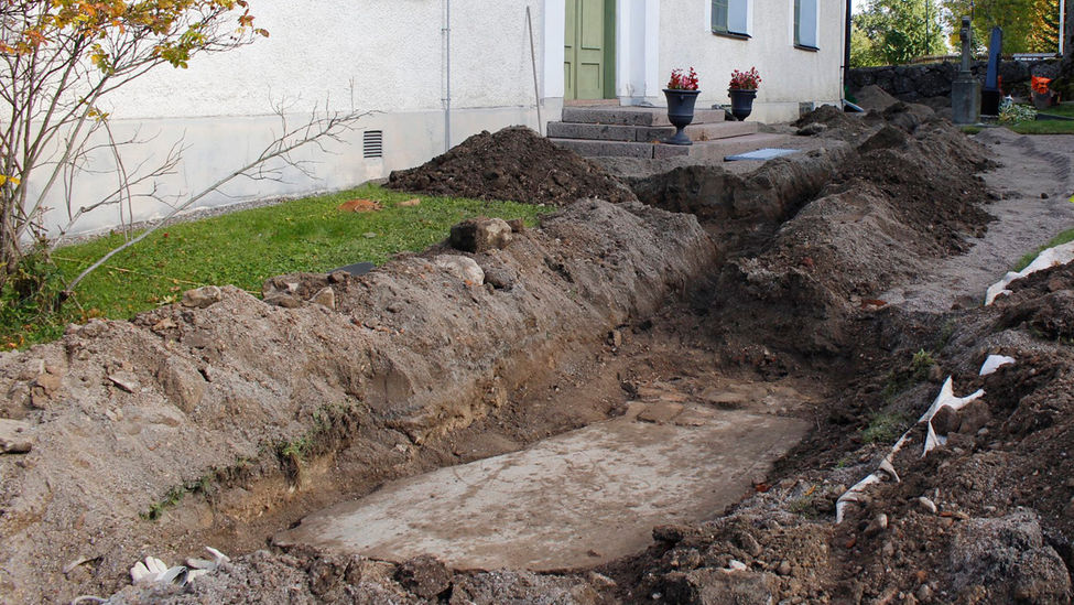 Suède - découverte d'une pierre runique - Photo par Eemelie Sunding/ Upplandsmuseet