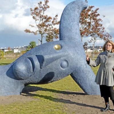 Suède - La statue en béton du dieu Odin réalisée par Helene Aurell dans le parc de Hjärup - Photo: Marianne Pernbro