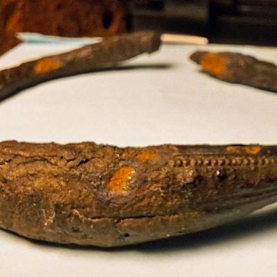 Suède - Le bracelet jonc de l'Âge Viking découvert sur l'île d'Öland - Photo Conseil d'administration du comté de Kalmar