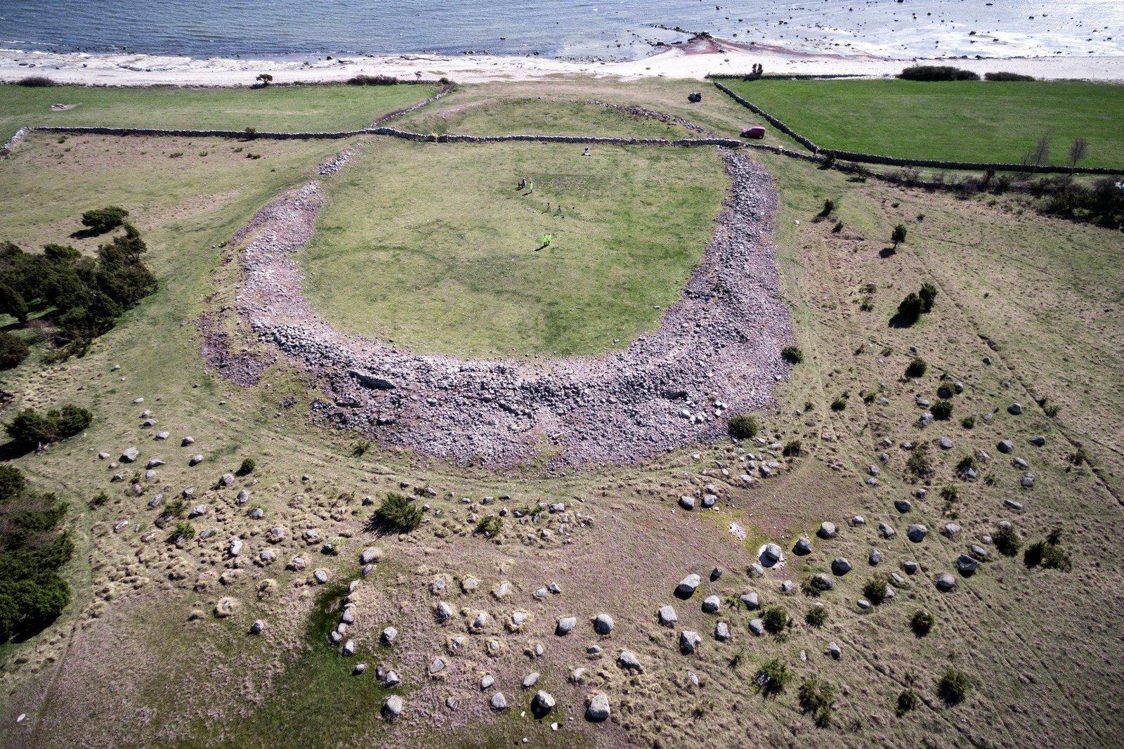 Suède - Vestiges de la forteresse de Sandby Borg sur l'île d'Öland - Photo: Sebastian Jakobsson