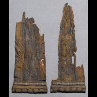 Pièces de soie découvertes dans la sépulture d'un homme à Mammen. Photo du Musée National du Danemark